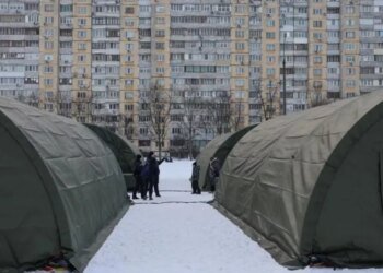 После российской атаки в Киеве 500 домов остаются без отопления