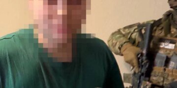 СБУ затримала агентів рф, які підірвали фургон біля будівлі спецслужби у Києві