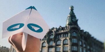 Россияне устроили бумажный протест. ВИДЕО