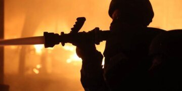 рф атакувала Дніпро та область ракетами та дронами, є руйнування