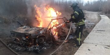 Трое погибших в Николаевке: FPV-дрон атаковал гражданский автомобиль