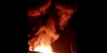 Дрони СБУ вразили нафтобазу "Великолукська" у псковській області рф – джерело