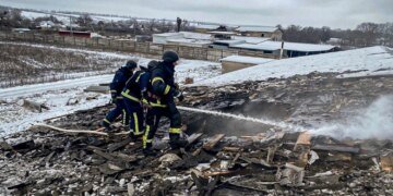 Ворог атакував ферму на Харківщині: загинуло 100 свиней, постраждав чоловік