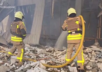 Враг нанес ракетный удар по Харькову: повреждены многоэтажки