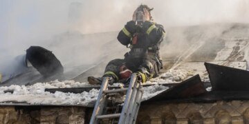 Ракетна атака рф на Київ 22 лютого – уламки зафіксовані у п'яти районах столиці