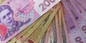 В Украине вводят новые 200 гривен. ФОТО