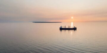 Морской детектив на пол планеты: американцы гнались за танкером-«невидимкой» 15 тысяч километров. ВИДЕО