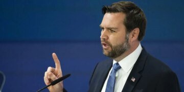 Переговори щодо війни в Україні виявилися складнішими, ніж очікували у США – Венс