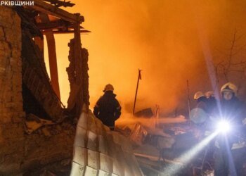 Спасатели обнародовали кадры разрушений в Харькове после массированной атаки. ФОТО. ВИДЕО