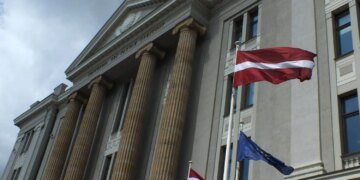 Латвія першою у світі визнала українські електронні підписи – Мінцифри