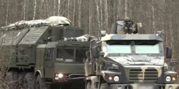 В Беларуси возле предполагаемой базы “Орешник” установили комплексы ПВО и РЭБ