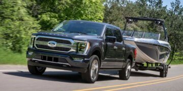Компанія Ford оголосила про відкликання понад 4 млн пікапів через дефекти гальмівної системи