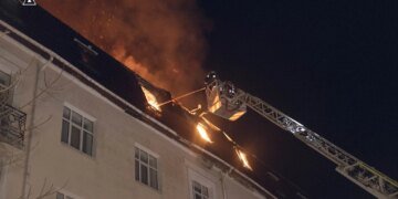 росіяни атакували готель у Сумах, повторно вдарили під час гасіння пожежі