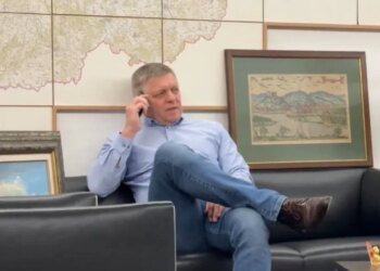 Труба раздора: Фицо раскрыл детали разговора с Зеленским