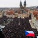 У Празі пройшов багатотисячний мітинг на підтримку президента Павела на тлі конфлікту з урядом
