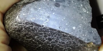 Вчені знайшли воду всередині марсіанського метеорита Black Beauty