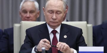 США тайно предложили Путину Донбасс: Россия поставила Зеленскому ультиматум