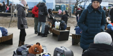 Больше не №1: украинцы массово выезжают из Польши