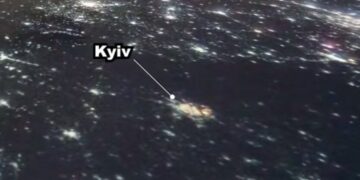 Удары баллистикой по Киеву показали из космоса