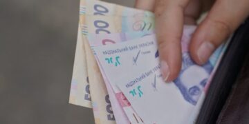 Деньги придут на карту Ощадбанка: начались выплаты 20 тысяч гривен