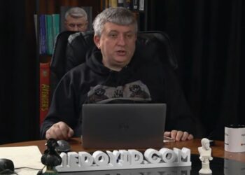 “Мы сжигаем самый ценный ресурс”: Романенко призвал к интеллектуальной мобилизации вместо “бусификации”