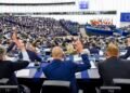 Европарламент одобрил срочную процедуру для предоставления Киеву кредита в €90 млрд.