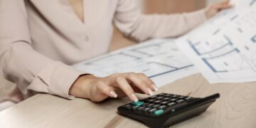 Украинцы перекроют огромные убытки “Укрэнерго” из своих карманов: Попенко раскрыл цинизм ситуации