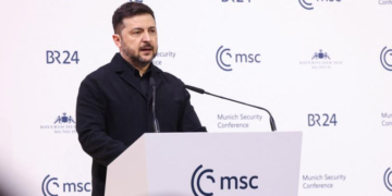 Зеленський розповів, яку пораду від США отримав Залужний перед війною, і пояснив, чому Європі потрібна Україна