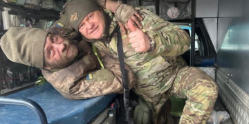 Боєць ЗСУ потрапив у полон, але переконав двох окупантів самим здатися: незвичайні подробиці з фронту