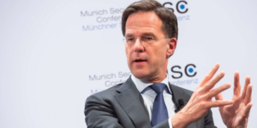 Рютте зізнався, чи ще слухає, що говорить Лавров