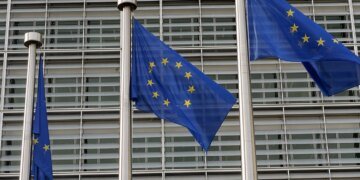 Єврокомісія зазнала кібератаки – хакери викрали дані