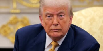 Кто подтолкнул Трампа бомбить Иран: две страны вели с Белым домом тайные переговоры