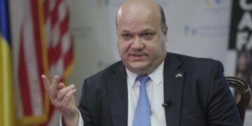 Дело решит один звонок: дипломат объяснил, как Трамп может остановить сразу две войны