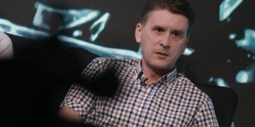 «Ноль толерантности»: эксперт объяснил, почему россиянам пора привыкать к жизни при свечах и звуках сирен