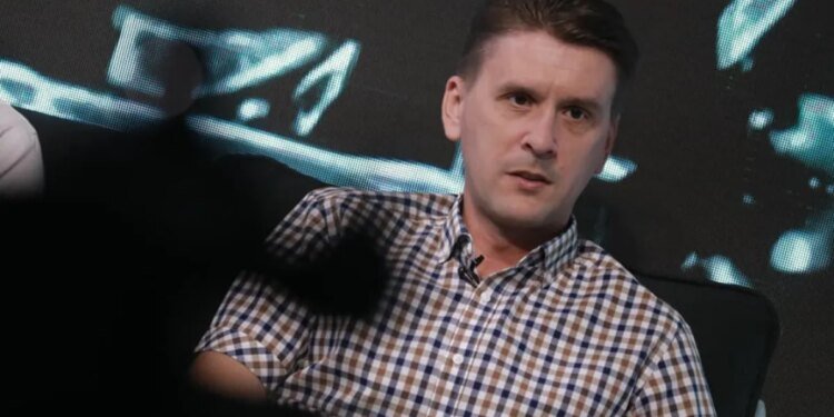 «Ноль толерантности»: эксперт объяснил, почему россиянам пора привыкать к жизни при свечах и звуках сирен