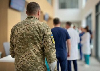 Військовослужбовці отримують 100 тис. гривень під час лікування після поранення – Міноборони