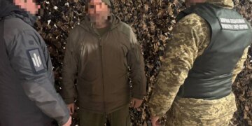Завдав збитків на понад 7,35 млн гривень – на півдні України затримали офіцера