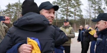 Зеленський повідомив про другий етап обміну – з російського полону повертаються ще 300 українських захисників