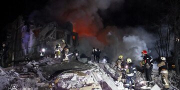 Рятувальники виявили загиблого під завалами житлового будинку в Харкові