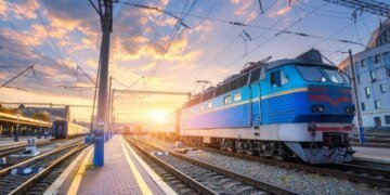 Укрзалізниця змінює маршрути низки поїздів через пошкодження залізничної інфраструктури в трьох областях