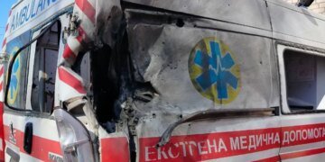 Российский дрон атаковал скорую на Николаевщине: пострадали водитель и врач