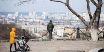 Настоящая весна: 8 марта украинцев ждет аномальное тепло и солнце