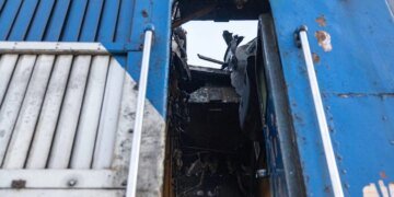 російський БПЛА Ланцет атакував пасажирський потяг "Київ-Суми"