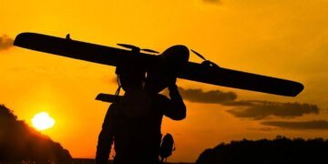 ВМС підтвердили ураження трьох російських "Панцирів" з десантним катером і бази дронів "Оріон" у Криму – показали відео