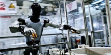 Xiaomi випробувала людиноподібних роботів для збирання електромобілів