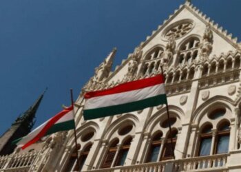 Узаконенный грабеж: в Будапеште ищут “законный” способ прикарманить украинское золото и деньги