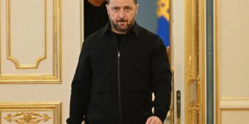 В парламент или на фронт, – Зеленский ответил «уставшим» депутатам