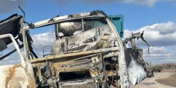 росіяни атакували вантажівку на виїзді для завантаження зерна на Сумщині, водій загинув