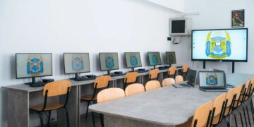 Японія передасть Україні понад 7000 одиниць комп'ютерної техніки для фахових коледжів і шкіл
