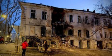 В Одесі після атаки пошкоджено десятки будинків у трьох районах, є постраждалі – ОВА